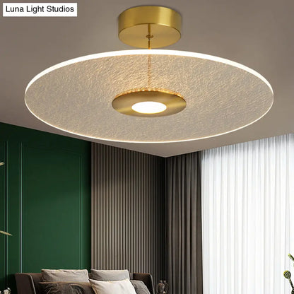 DecorBites™ DecorBites™ Gold LED Bedroom Ceiling Light: Simple Disk-Shaped Flush Mount