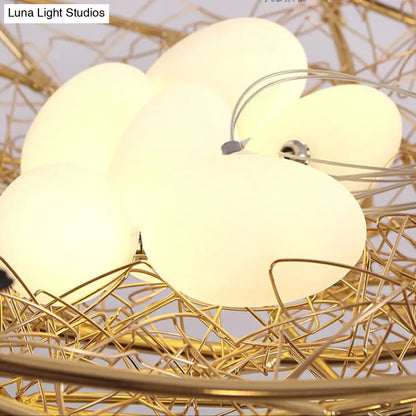 Lámpara de techo estilo art déco de metal dorado - Nest Lighting, 49,5/54,6 cm de ancho, 6/9 luces