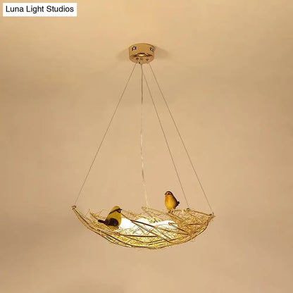 Lámpara de techo estilo art déco de metal dorado - Nest Lighting, 49,5/54,6 cm de ancho, 6/9 luces