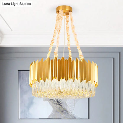 Lámpara de araña redonda dorada con colgantes de bloques de cristal - 19,5"/23,5" de ancho, diseño posmoderno - 6/10 cabezas