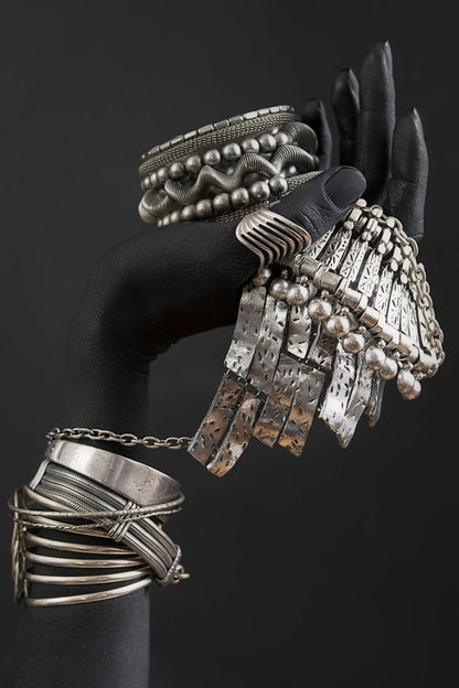 Golden Jewelry African Woman Canvas Art - Light Grey / 40x60cm No Frame