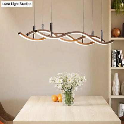Lámpara colgante LED dorada con diseño ondulado - 56/69/104 cm de ancho - Acrílico - Luz blanca/cálida