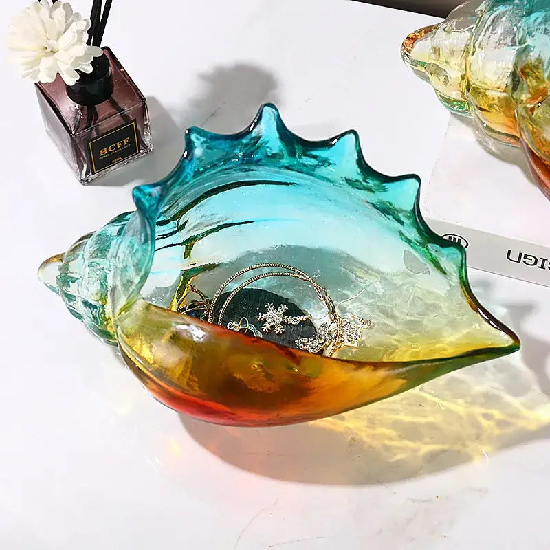 Translucent gradient-colored conch glass key tray with glossy finish and ridged edges for decorbites conch glass handicrafts