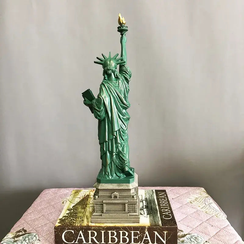 Green resin decorbites liberty statue desk model with gold-tipped torch and book on gray base office decor