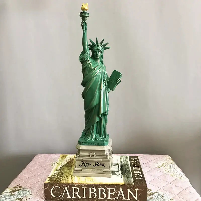 Green resin decorbites liberty statue desk model with golden torch and new york base for office decor