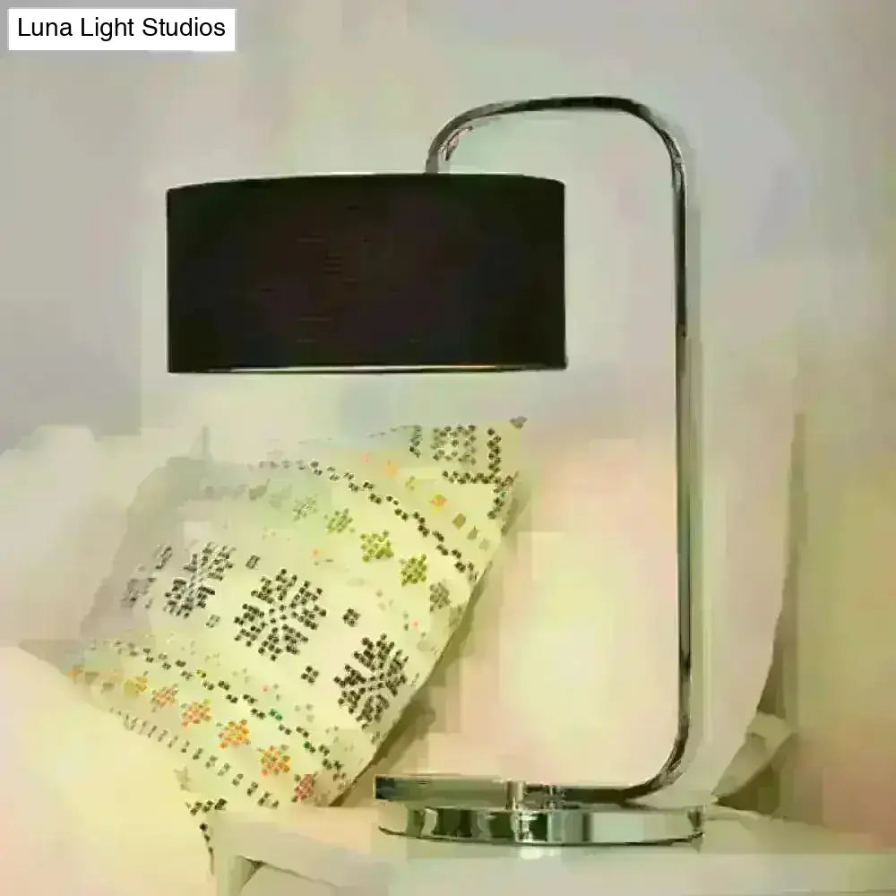 Hailey - Simplicity Simplicity 1-Bulb Nightstand Light Black/White Cylinder Night Table Lamp with Fabric Shade for Bedside