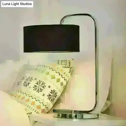 Hailey - Simplicity Simplicity 1-Bulb Nightstand Light Black/White Cylinder Night Table Lamp with Fabric Shade for Bedside