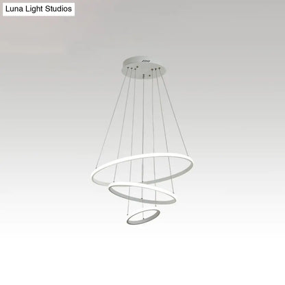 Lámpara colgante Halo de acrílico con LED - Minimalista y elegante para restaurantes