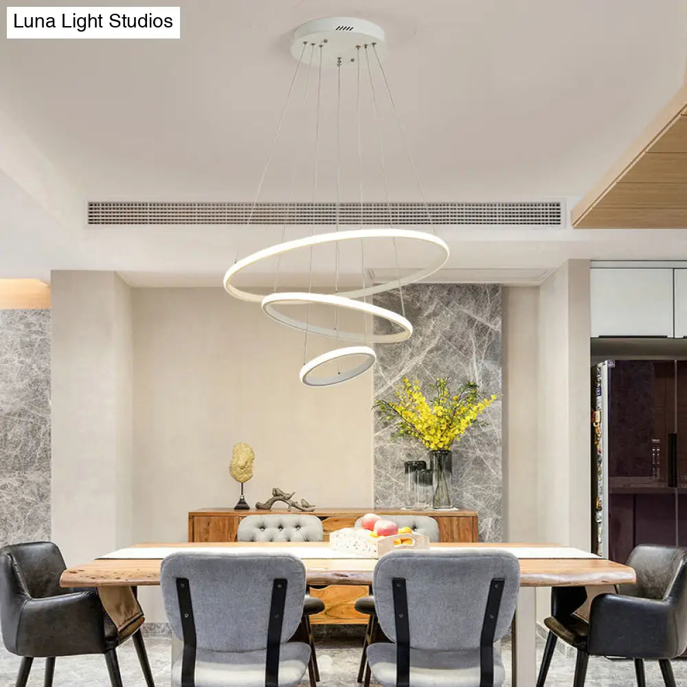 Lámpara colgante Halo de acrílico con LED - Minimalista y elegante para restaurantes