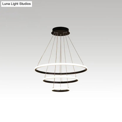 Lámpara colgante Halo de acrílico con LED - Minimalista y elegante para restaurantes