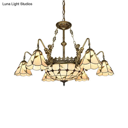 Lámpara de araña de cristal beige tallado a mano con borde festoneado - Lámpara colgante clásica