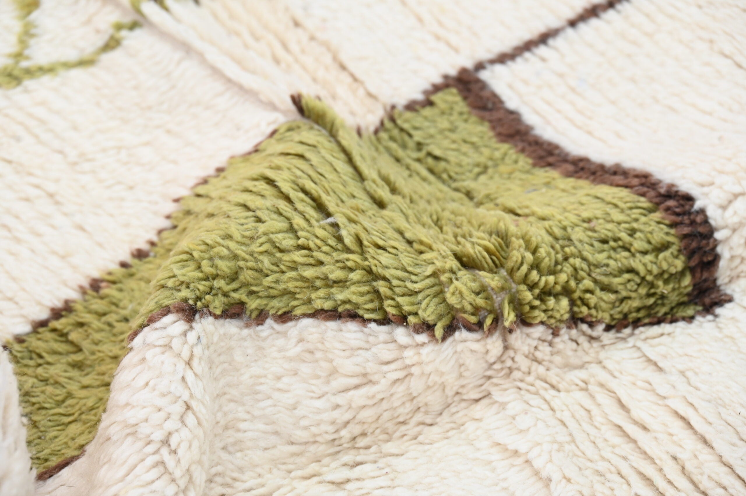 Handmade Moroccan Azilal Rug - 237x146 cm