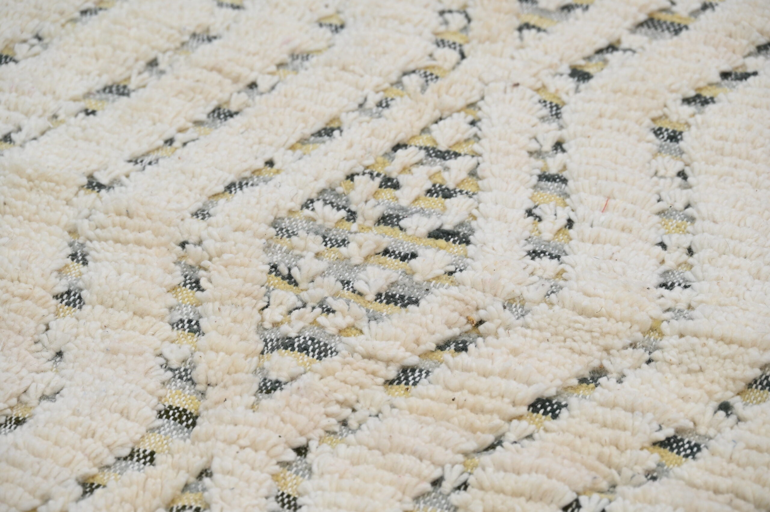 Alfombra Azilal marroquí hecha a mano 240x155cm