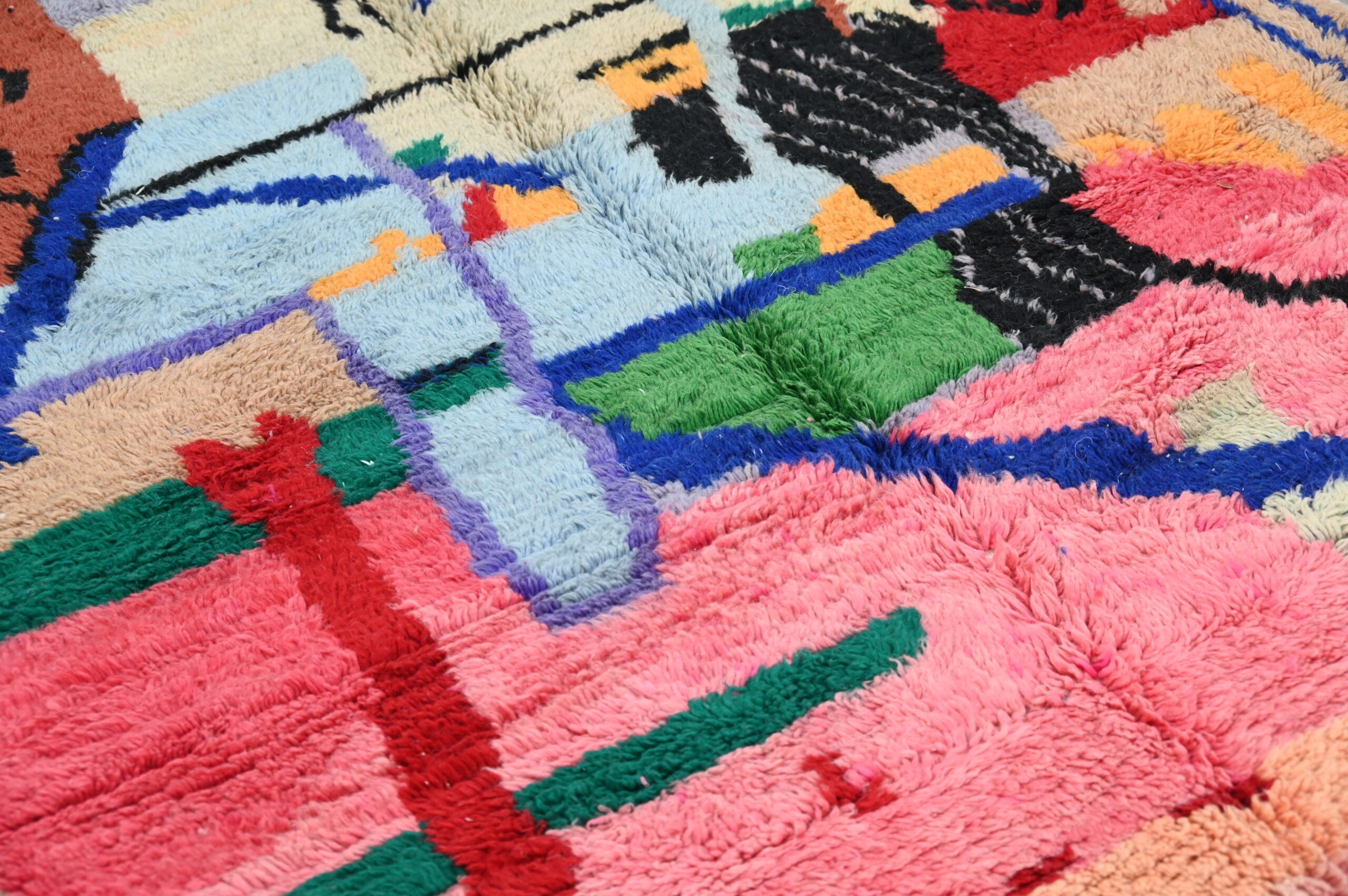 Handmade Moroccan Azilal Rug - 244x147 cm