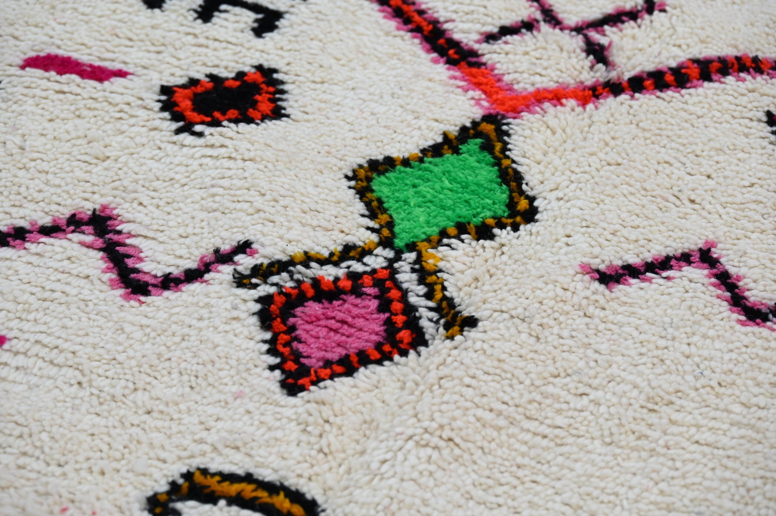 Handmade Moroccan Azilal Rug 247x146 cm