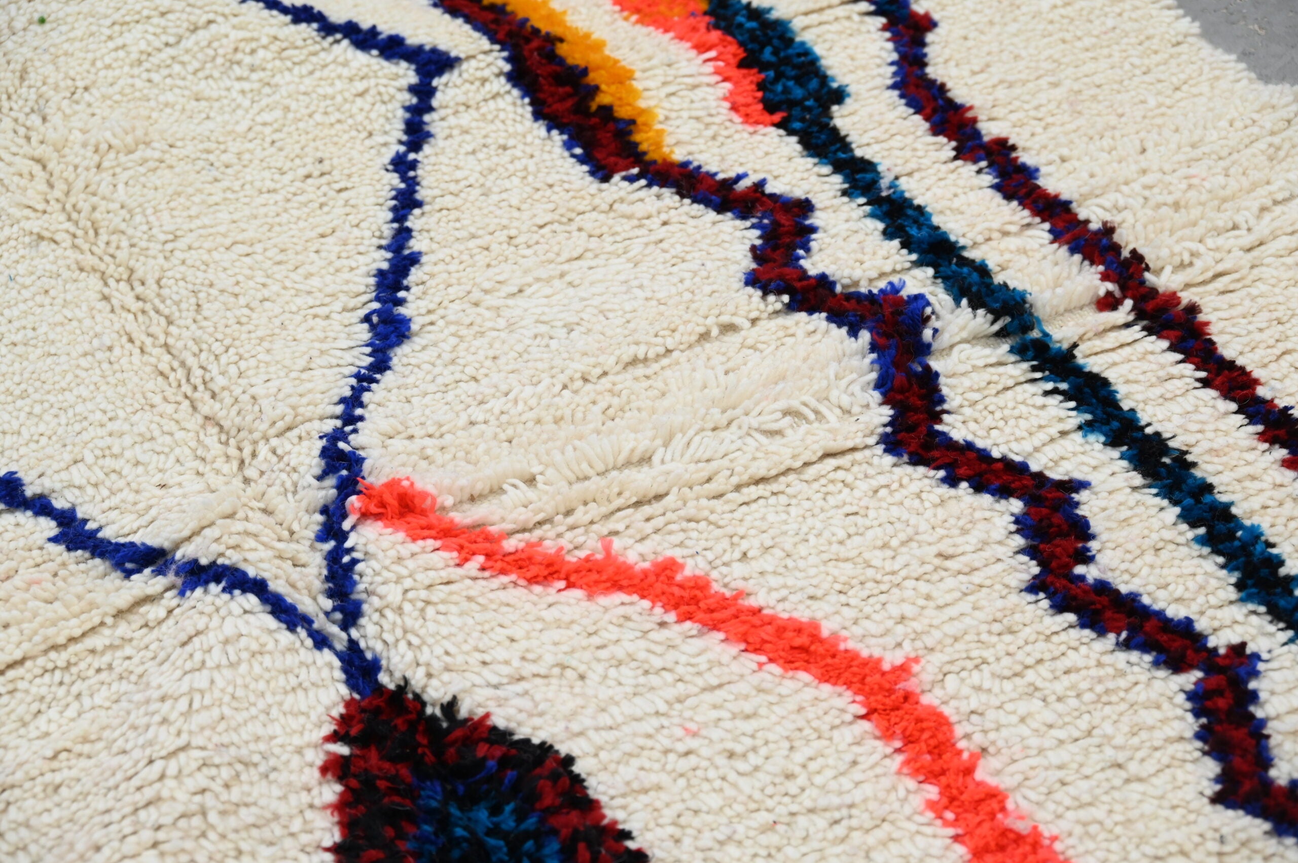 Handmade Moroccan Azilal Rug - 250x145 cm