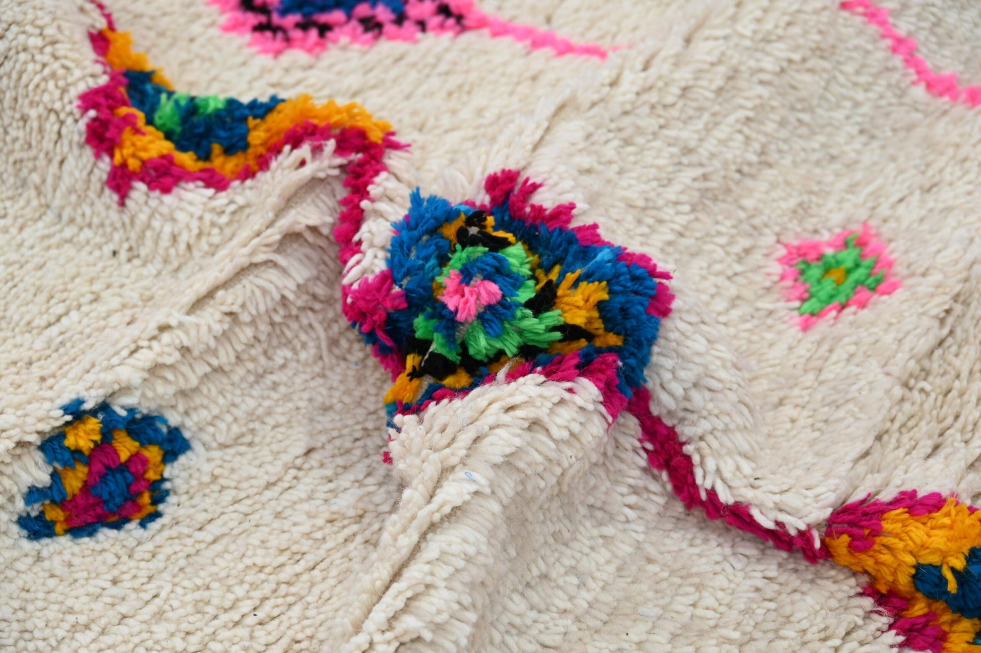 Handmade Moroccan Azilal Rug - 250x148 cm - Moroccan Rugs
