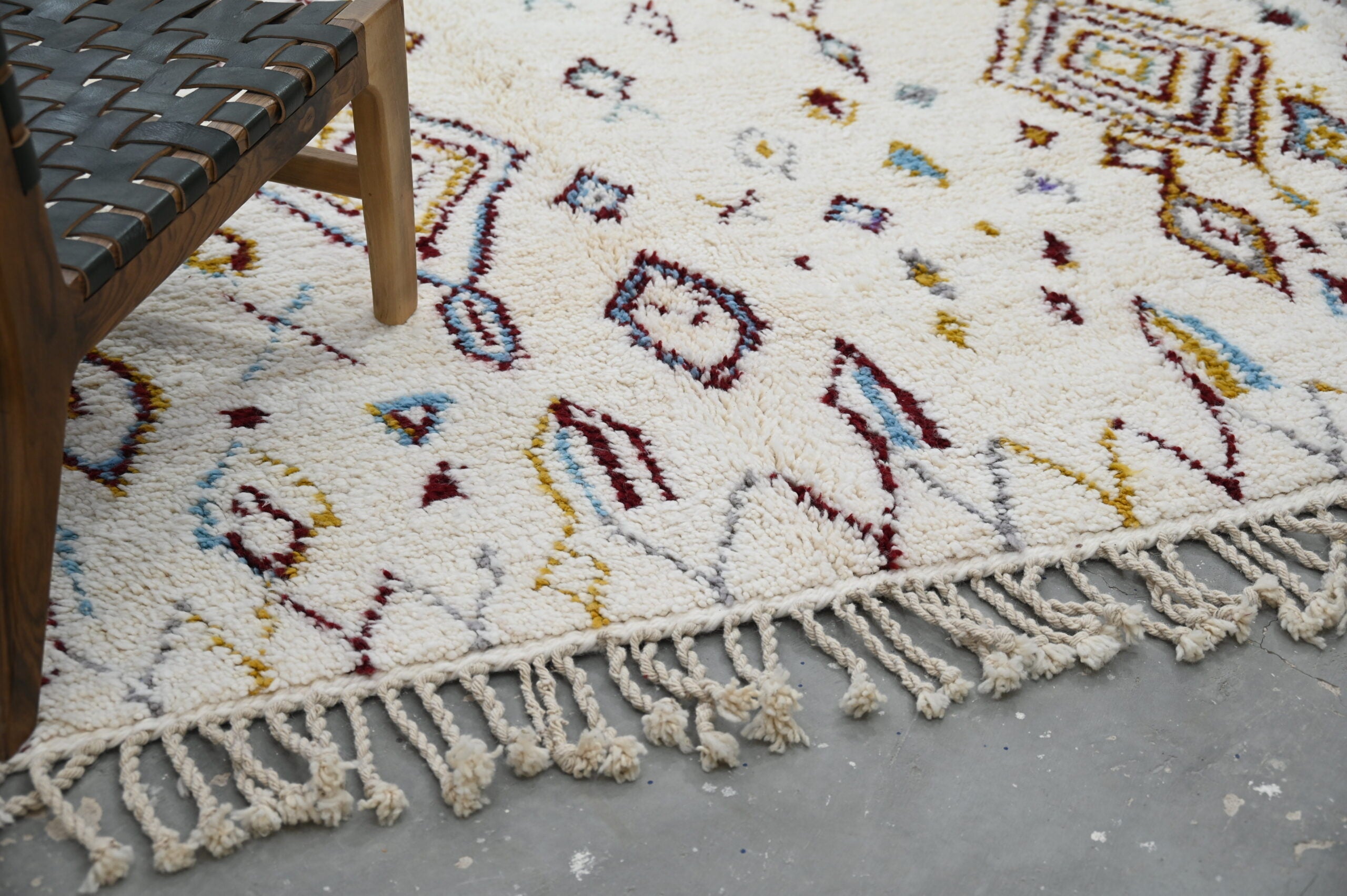 Handmade Moroccan Azilal Rug 305x206cm