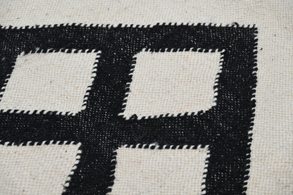 Handmade Moroccan Azilal Rug - 317x200 cm - Moroccan Rugs