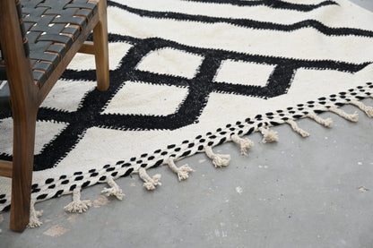 Handmade Moroccan Azilal Rug - 317x200 cm - Moroccan Rugs