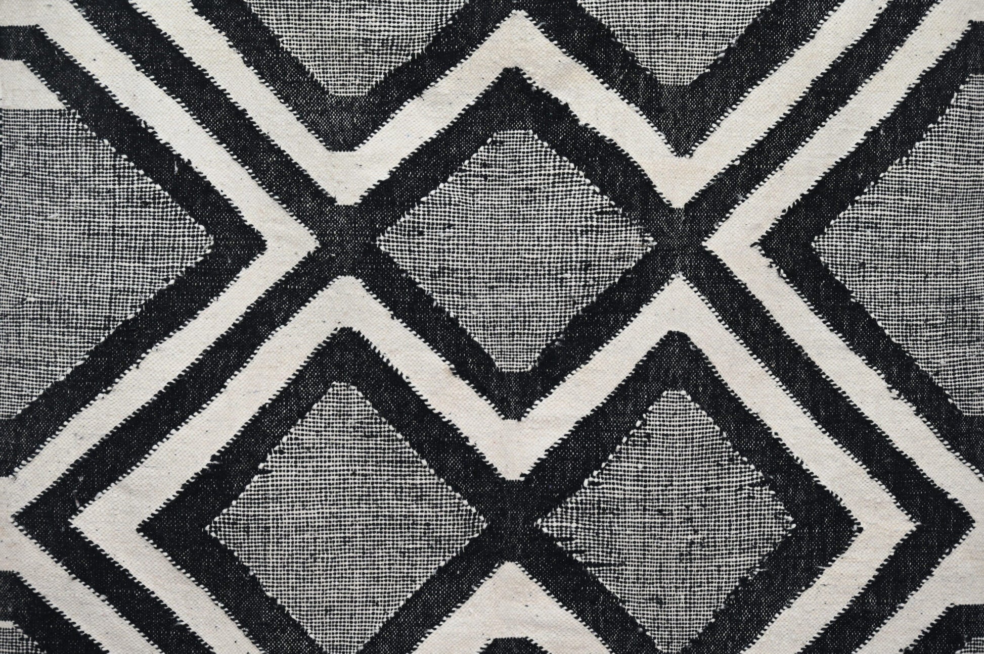 Handmade Moroccan Azilal Rug - 326x203 cm - Moroccan Rugs