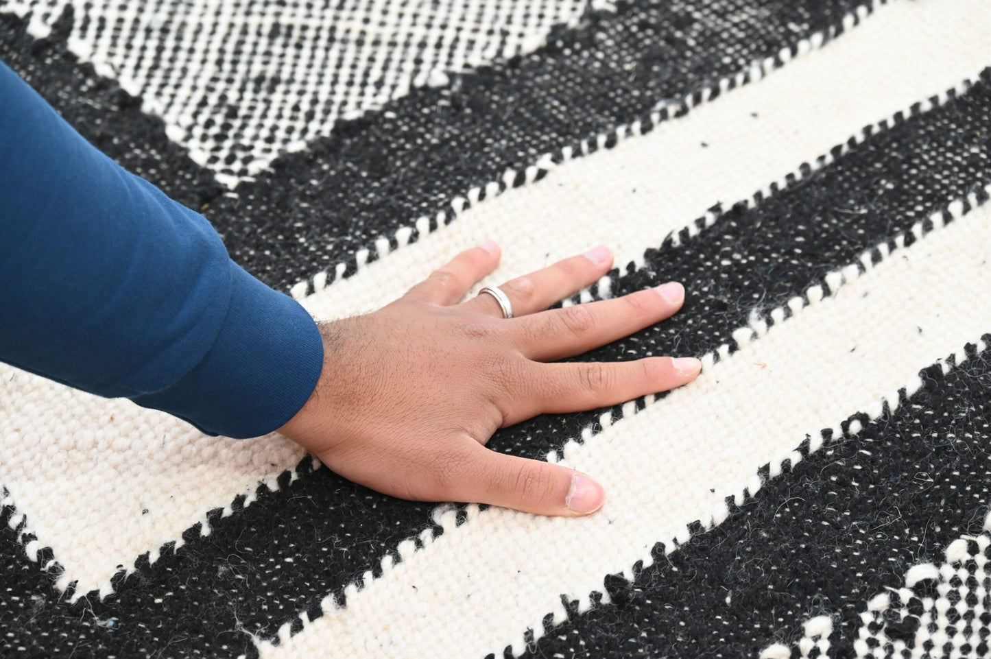 Handmade Moroccan Azilal Rug - 326x203 cm - Moroccan Rugs