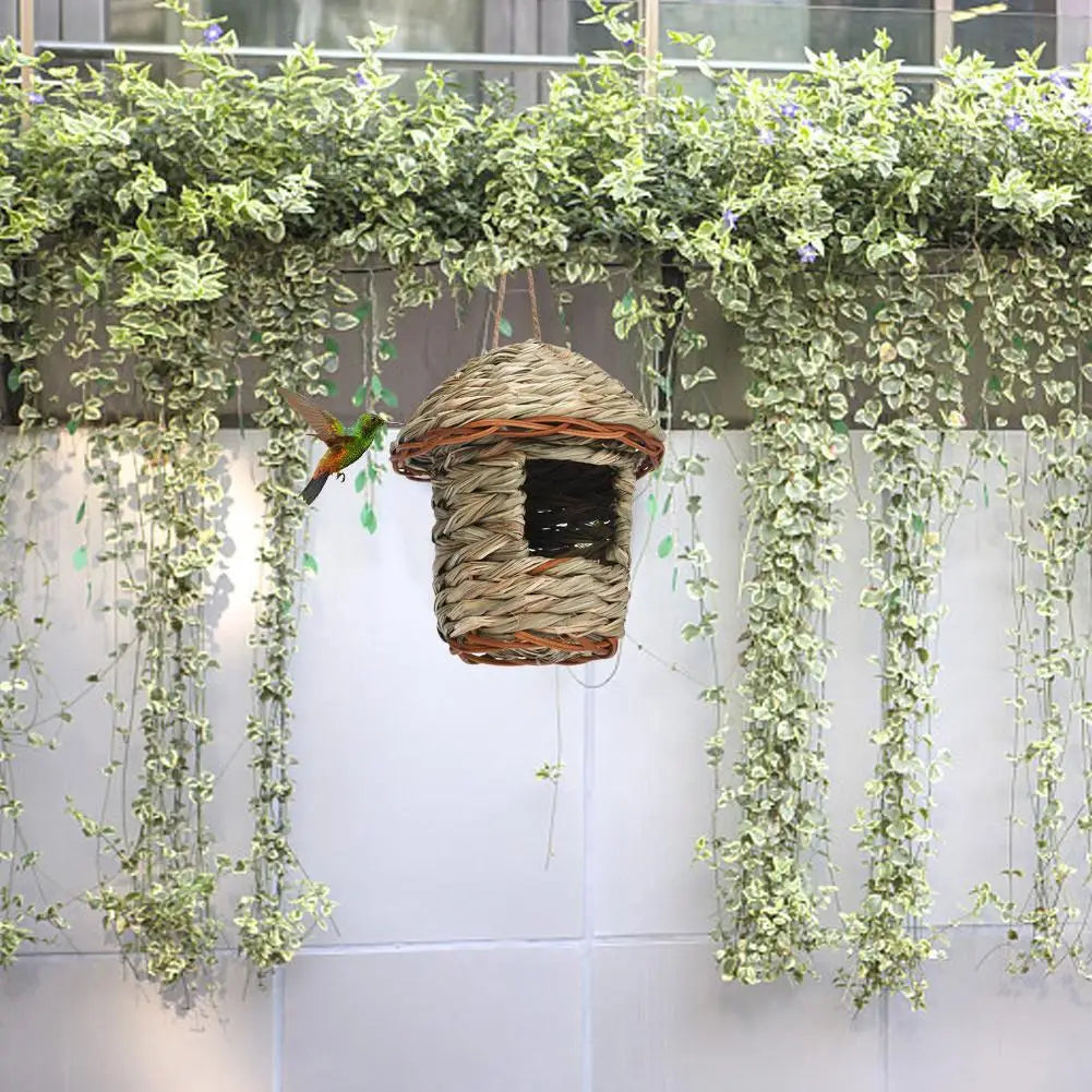 Handwoven Parrot Bird Nest for Outdoor Gardens