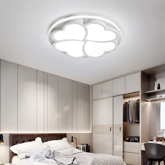 DecorBites™ DecorBites™ Heart-Shaped LED Flush Mount Ceiling Lamp in White Light for Bedroom