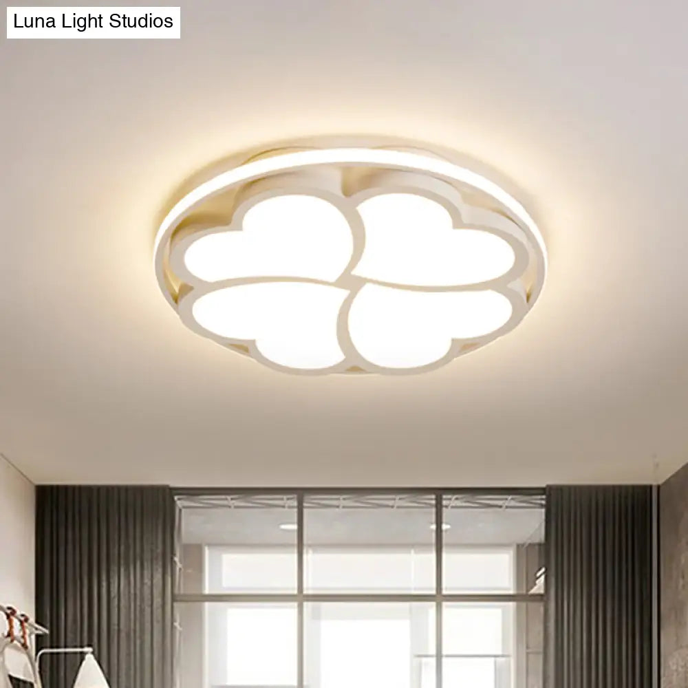 DecorBites™ DecorBites™ Heart-Shaped LED Flush Mount Ceiling Lamp in White Light for Bedroom
