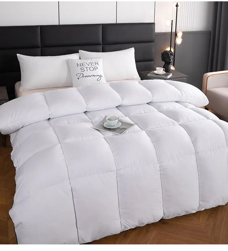 White quilted comforter with soft plush texture lightweight breathable hotel style warm winter quilt 220x240 cm