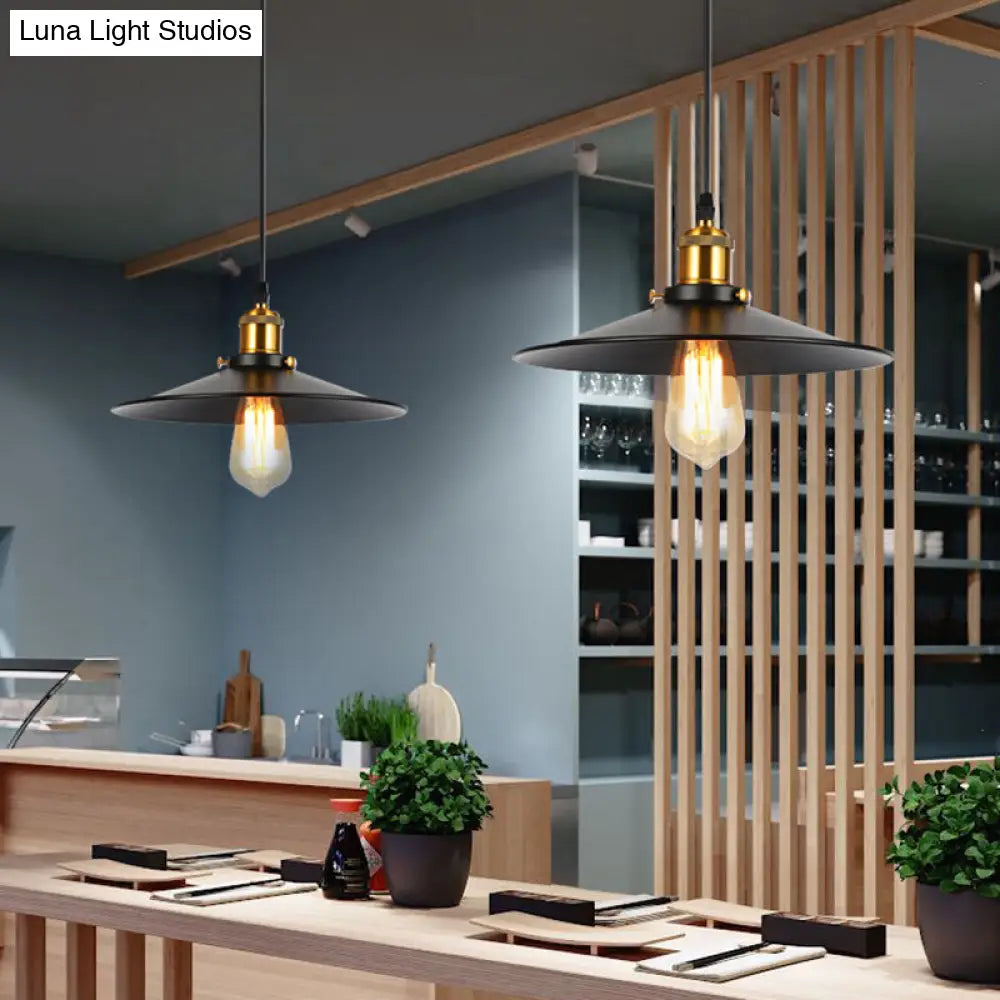 Industrial Black Iron Pendant Light with Conical Shade – Single-Bulb Suspension for Restaurants