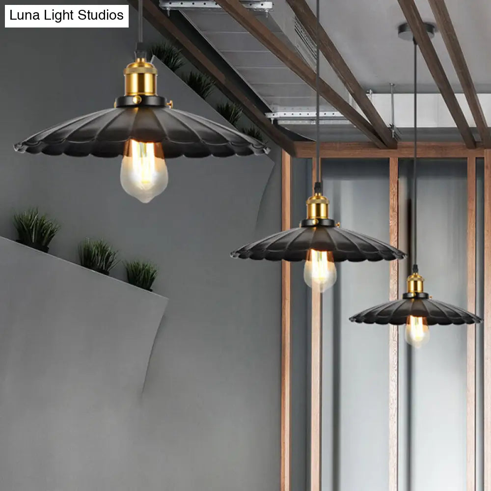 Industrial Black Iron Pendant Light with Conical Shade – Single-Bulb Suspension for Restaurants