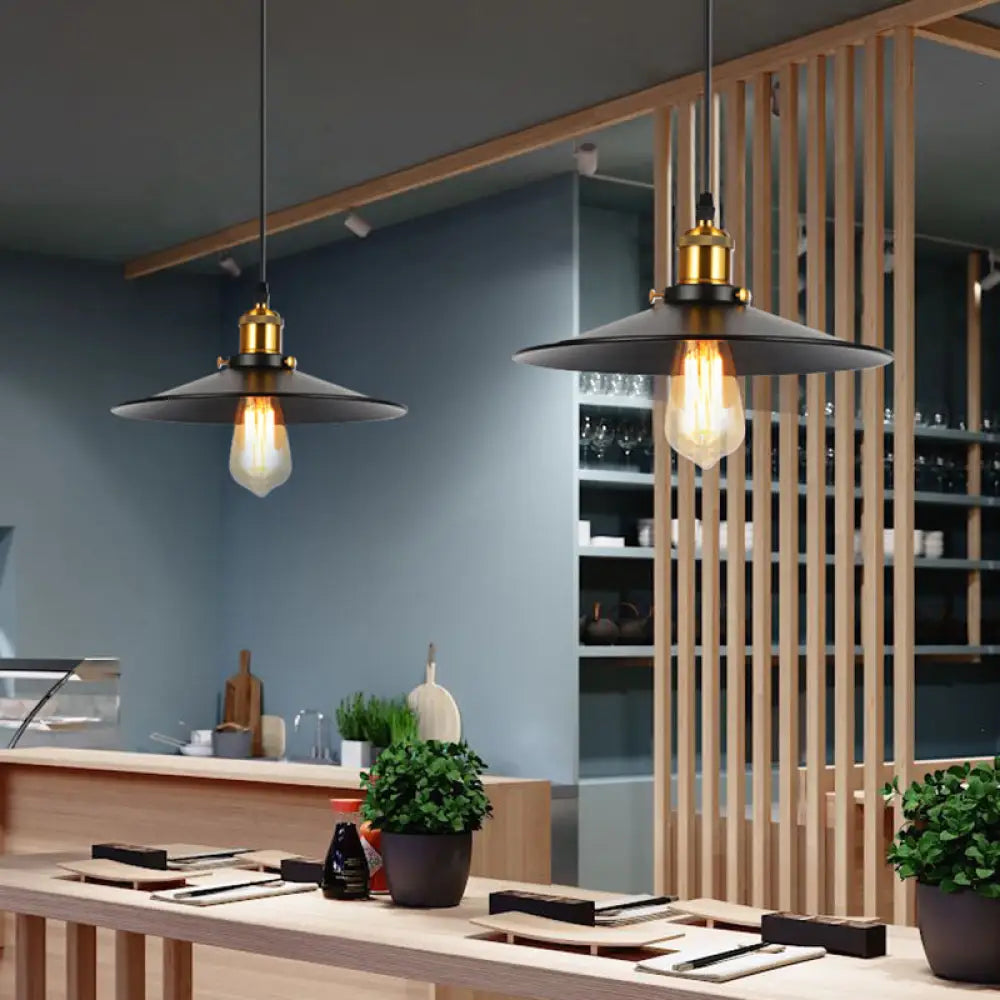 Industrial Black Iron Pendant Light with Conical Shade – Single-Bulb Suspension for Restaurants