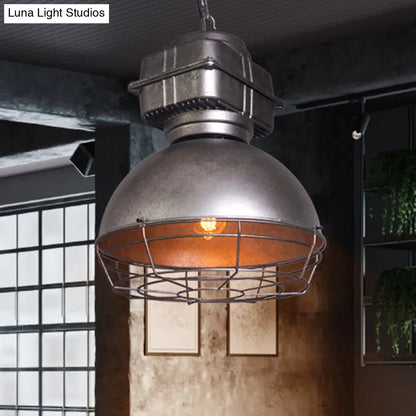 Industrial Metal Pendant Ceiling Lamp: Single-Shade Suspension Lighting for Bistro