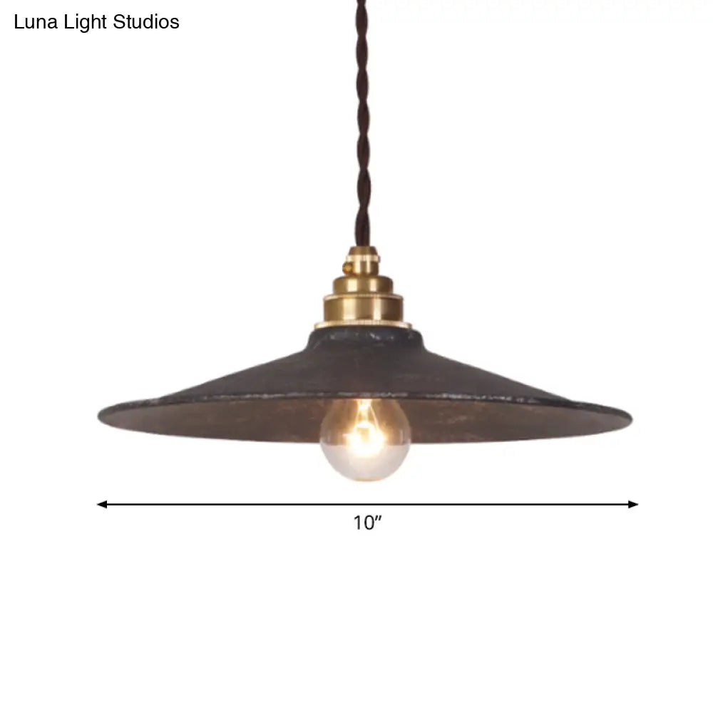 Industrial Metal Pendant Ceiling Lamp: Single-Shade Suspension Lighting for Bistro