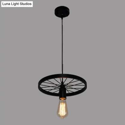 Industrial Metal Wagon Wheel Pendant Lamp: Black Hanging Light Fixture for Restaurants