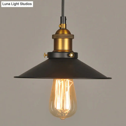 Industrial Style Metal Cone Pendant Lamp in Black