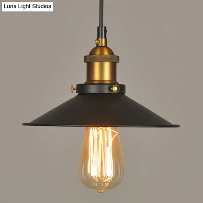 Industrial Style Metal Cone Pendant Lamp in Black