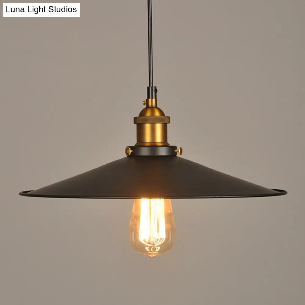 Industrial Style Metal Cone Pendant Lamp in Black