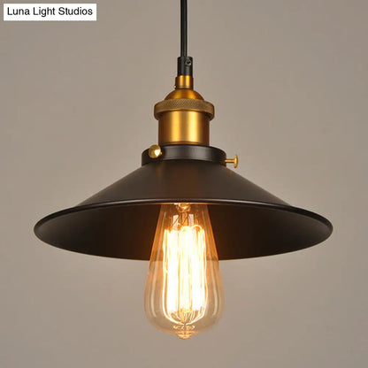 Industrial Style Metal Cone Pendant Lamp in Black