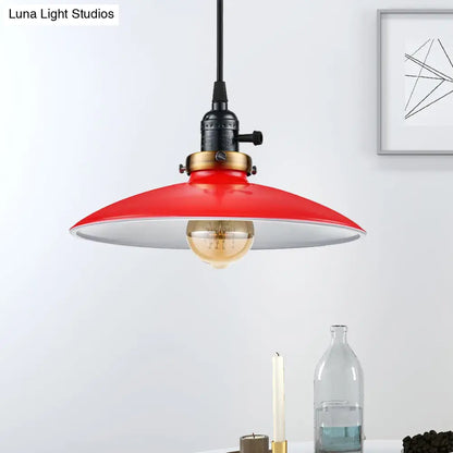 Industrial Style Saucer Metal Pendant Ceiling Light in Black/White for Living Room