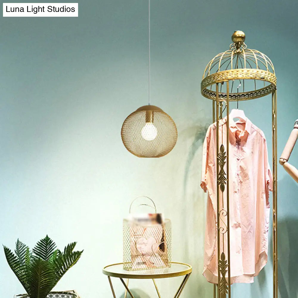 Iron Wire Spherical Pendant Light - Loft Style Ceiling Lamp in Gold for Clothing Stores - 1 Bulb Suspension.