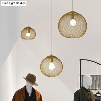 Iron Wire Spherical Pendant Light - Loft Style Ceiling Lamp in Gold for Clothing Stores - 1 Bulb Suspension.