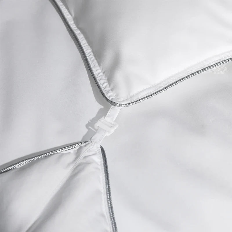 King size white quilted goose down and silk duvet set with silver zippers and white plastic clip 240x260cm