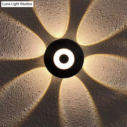 DecorBites™ Latoya | LED Outdoor Wall Sconce