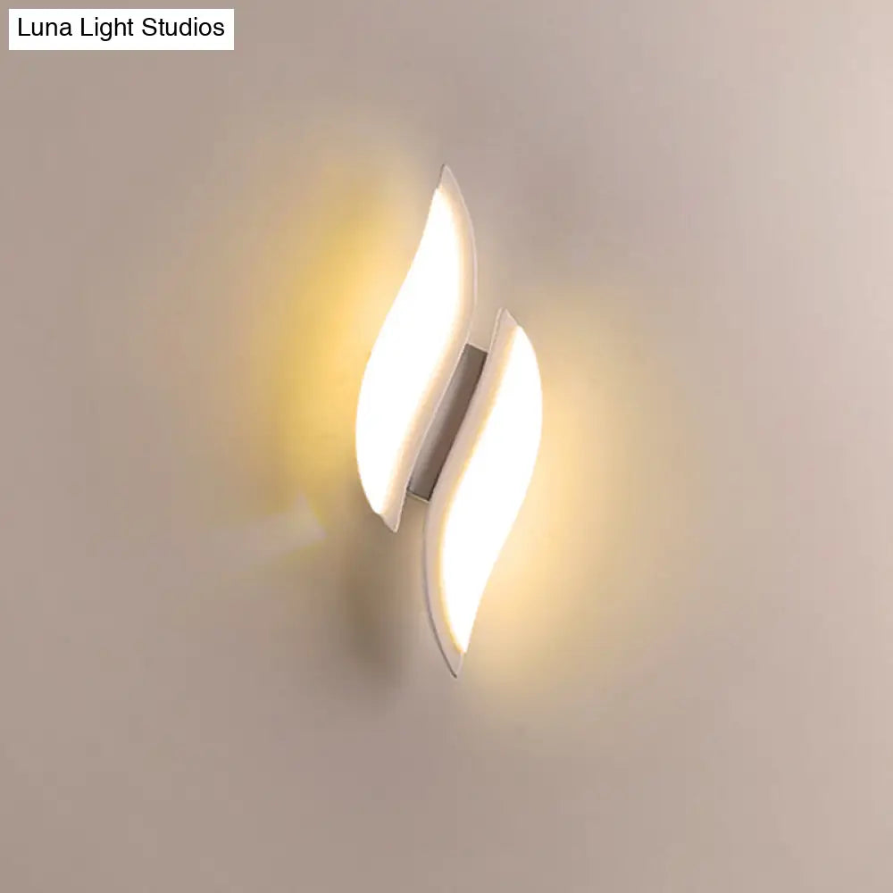 DecorBites™ DecorBites™ Leaf LED Wall Sconce: Simplicity meets Acrylic White Lighting in Warm/White Light
