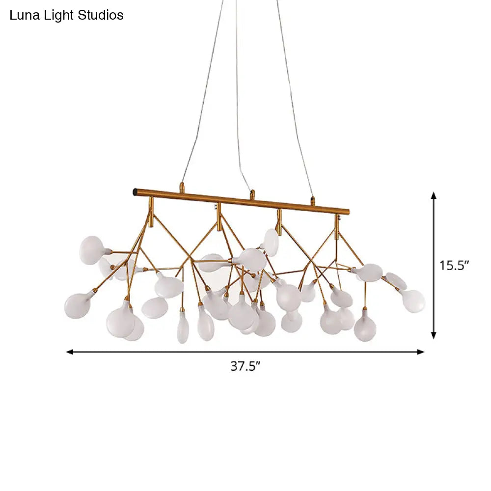 Lámpara colgante DecorBites™ LED con forma de rama de árbol en color oro metálico para techo de comedor minimalista
