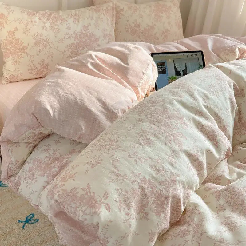 Pink floral-patterned duvet cover bedding set with soft textured fabric for decorbites cartoon pattern bedroom use