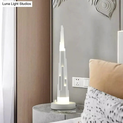 Lise - Modernism Acrylic LED Table Lamp - Burj Tower Nightstand, White/Gold