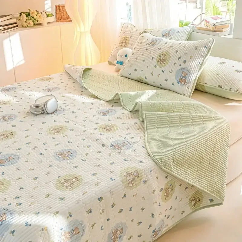 Light green and off-white quilted cartoon pattern cotton mattress mat with teddy bear decorbites cartoon pattern embroidery